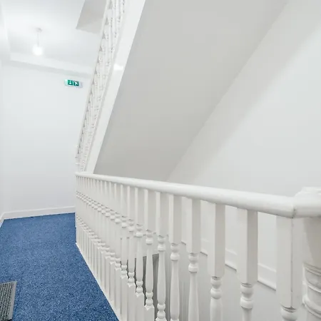 Town Centre Apartment - Near Airport & Train Station Luton  Esterno foto