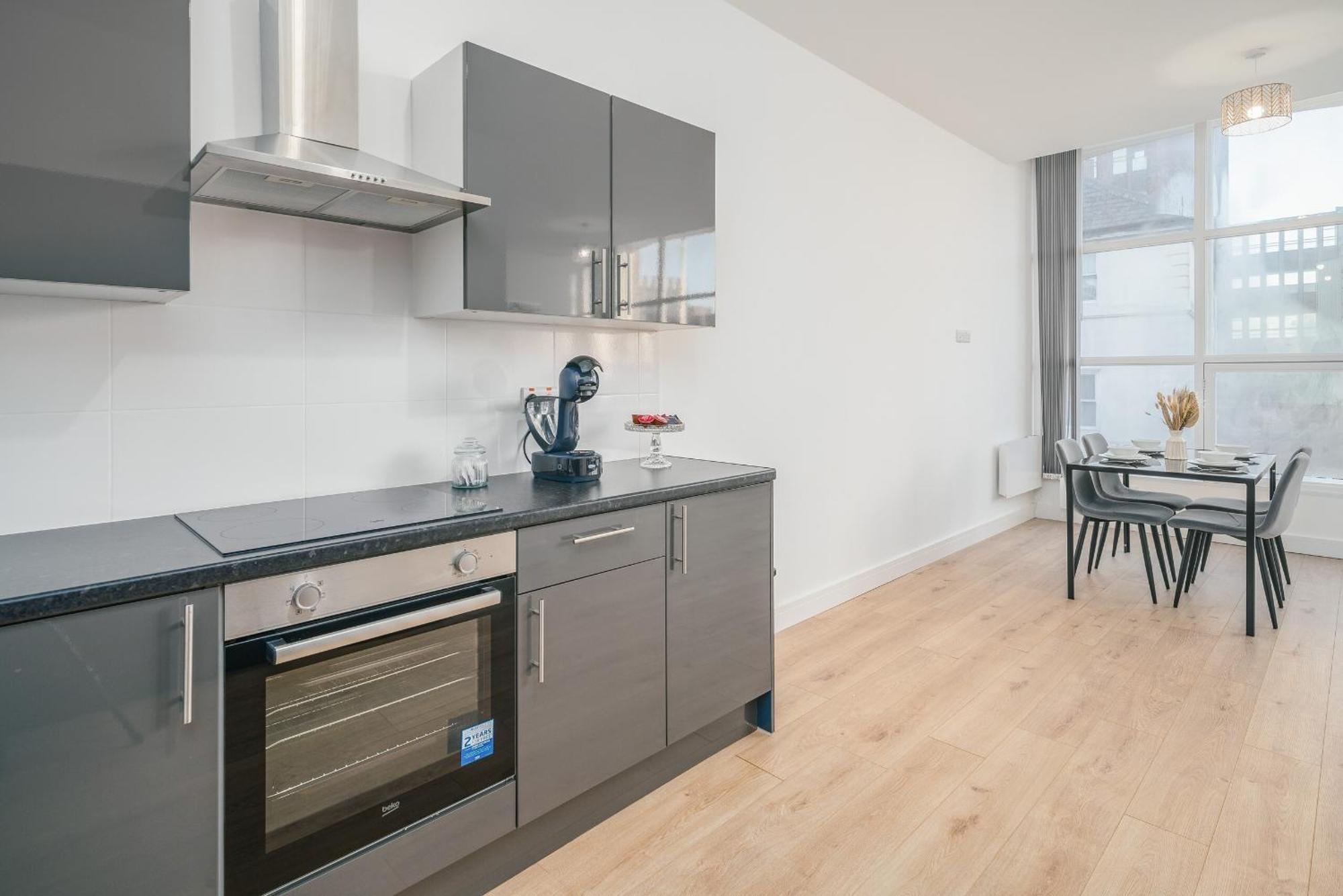 Town Centre - Near Airport & Train Station *