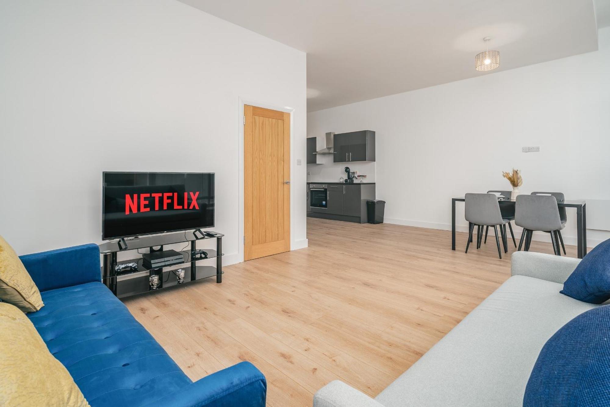 Town Centre - Near Airport & Train Station * Luton (Bedfordshire)